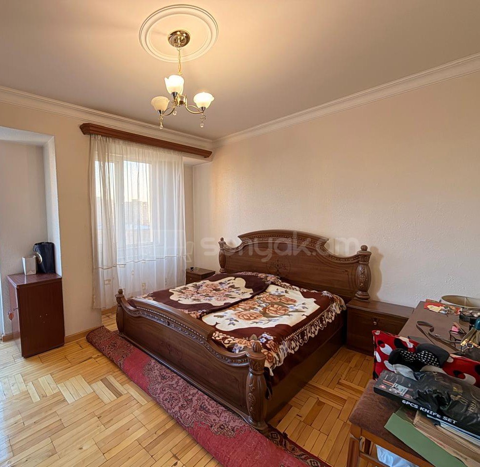 4 Սենյականոց Բնակարան, 100քմ, 7/9 հարկ, Նորմալ Վիճակում