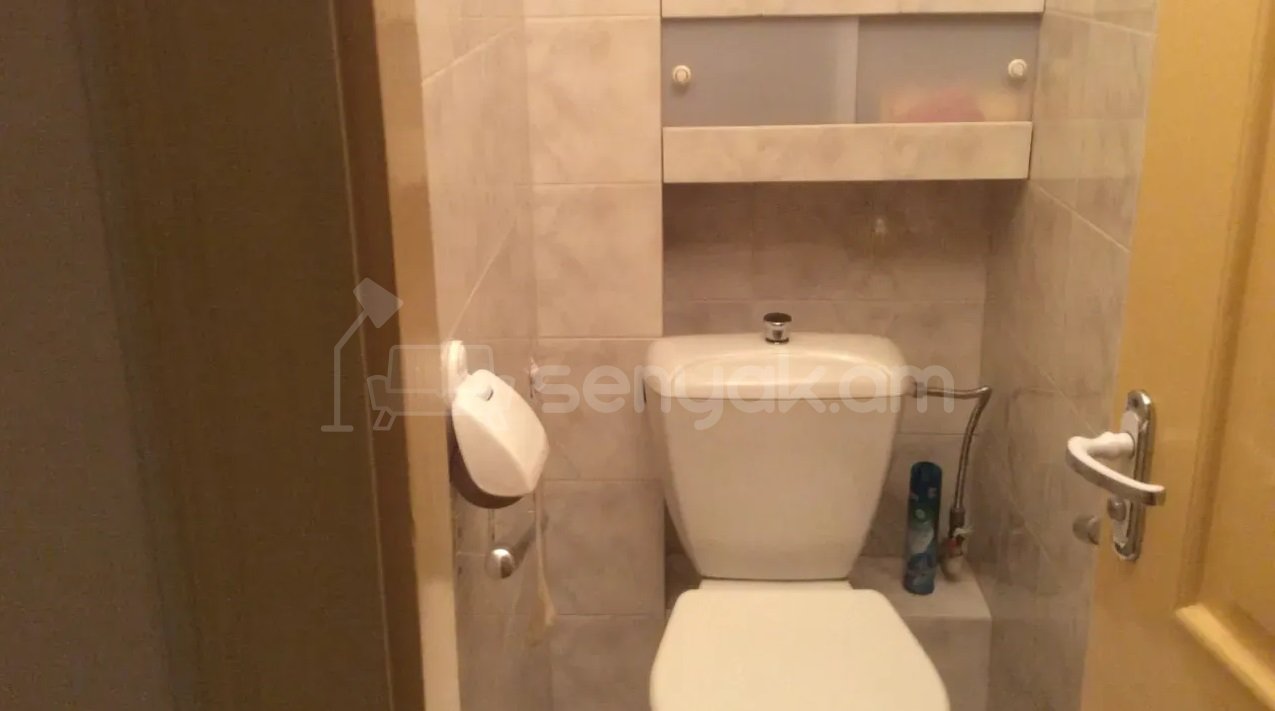 2 Սենյականոց Բնակարան, 62քմ, 5/5 հարկ, Կապիտալ Վերանորոգված