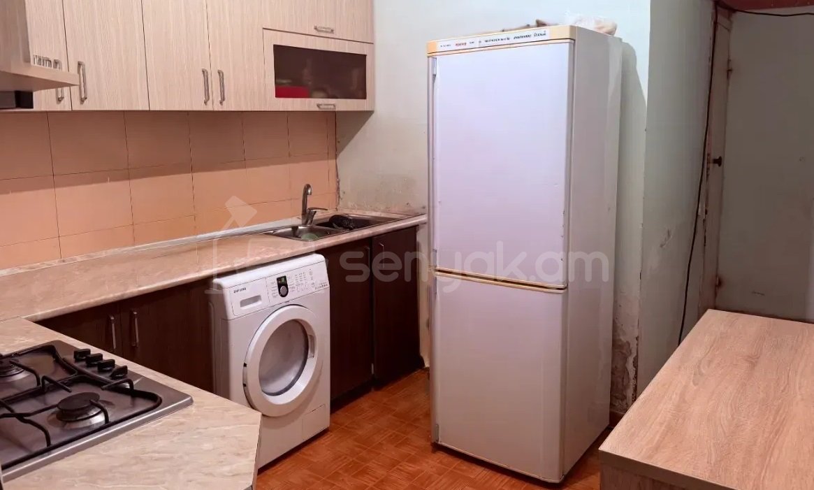 4 Սենյականոց Բնակարան, 78քմ, 1/4 հարկ, Կոսմետիկ Վերանորոգված