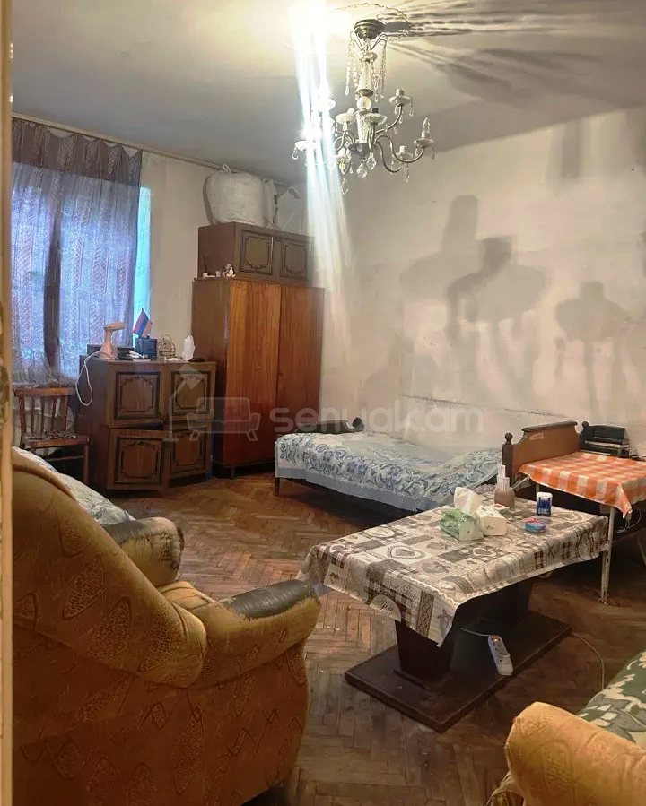 1 Սենյականոց Բնակարան Քարե Շենքում, 30քմ, 1/5 հարկ, Կոսմետիկ Վերանորոգված