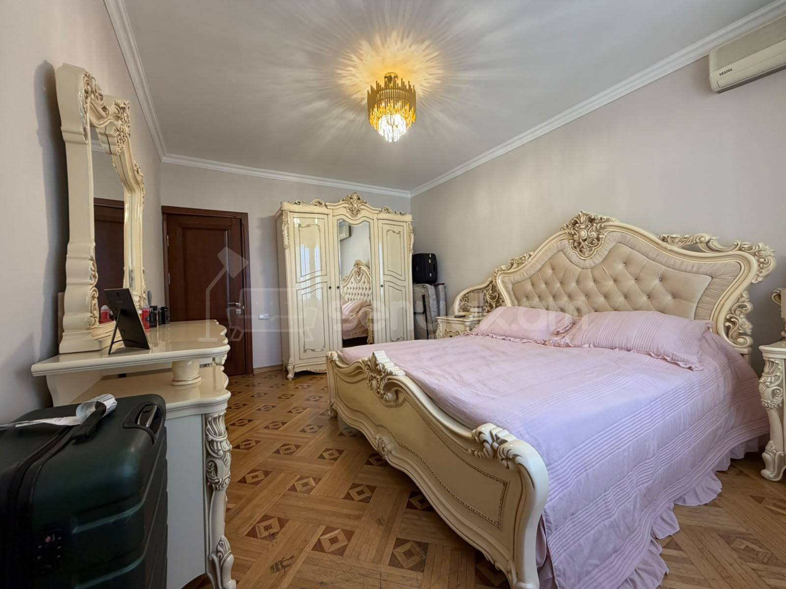 4 Սենյականոց Բնակարան Նորակառույցում, 130քմ, 7/9 հարկ, Կապիտալ Վերանորոգված, Կահավորված, Արևկող