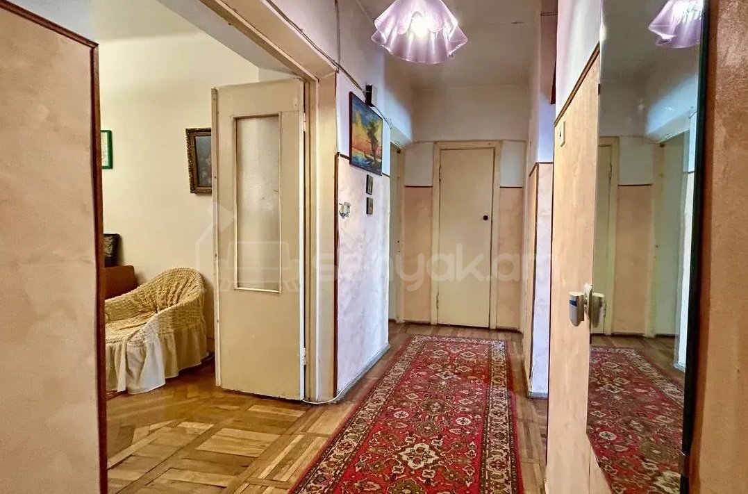 3 Սենյականոց Բնակարան Քարե Շենքում, 87քմ, 5/5 հարկ, Պետական Վիճակում
