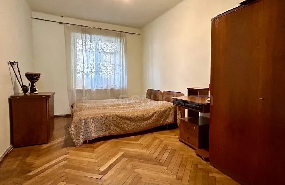 3 Սենյականոց Բնակարան Քարե Շենքում, 87քմ, 5/5 հարկ, Պետական Վիճակում