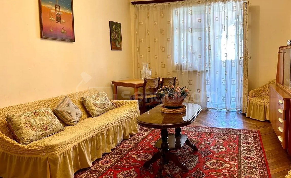 3 Սենյականոց Բնակարան Քարե Շենքում, 87քմ, 5/5 հարկ, Պետական Վիճակում