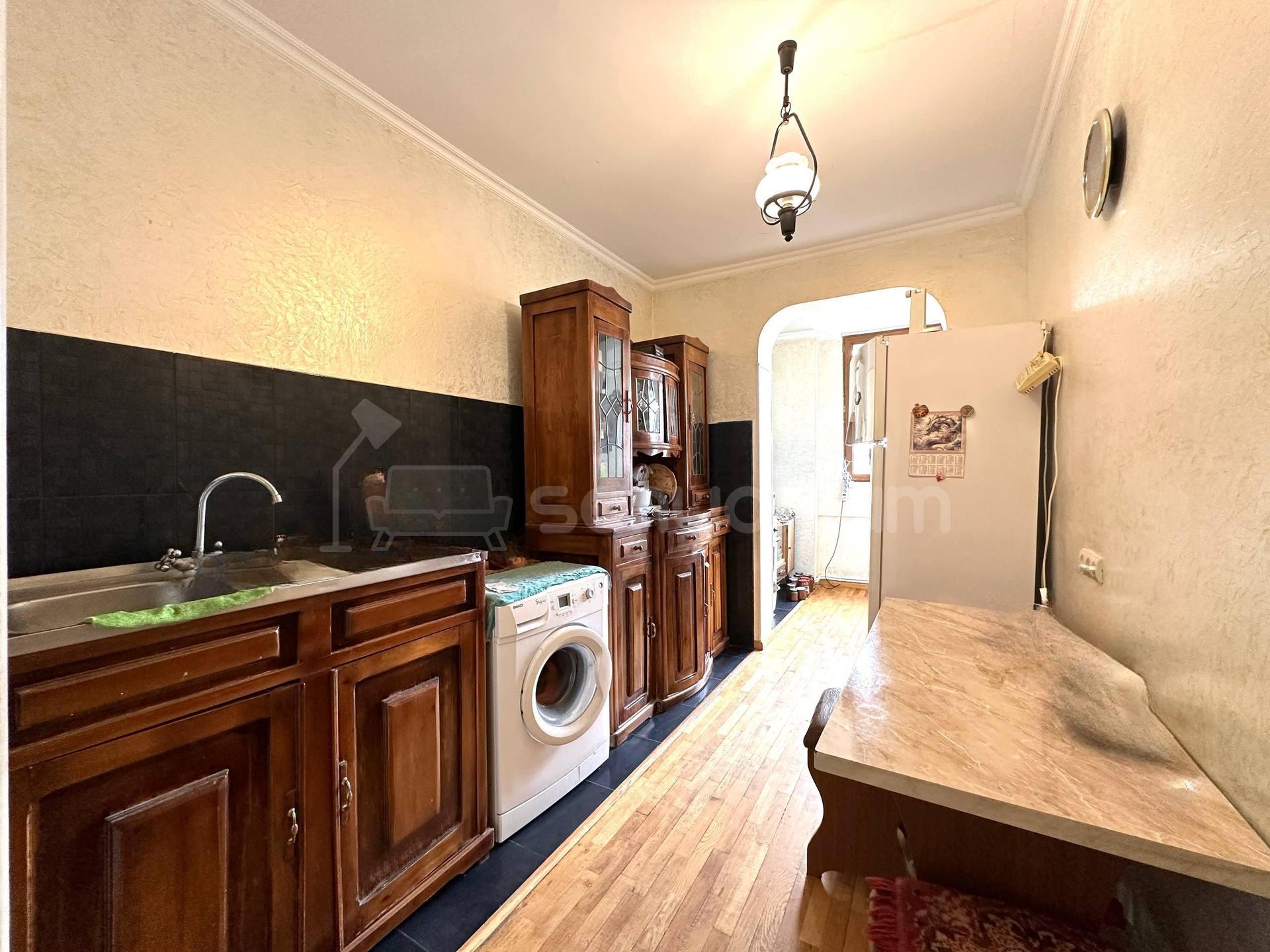 3 Սենյականոց Բնակարան, 78քմ, 5/9 հարկ, Նորմալ Վիճակում