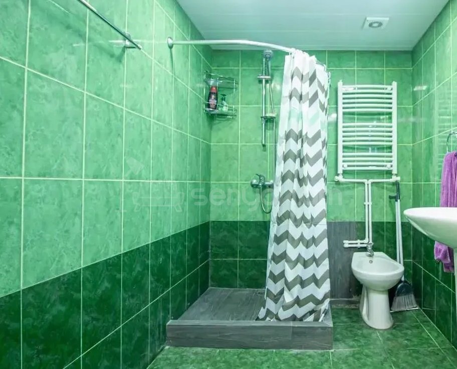 3 Սենյականոց Բնակարան Քարե Շենքում, 67քմ, 4/5 հարկ, Կապիտալ Վերանորոգված