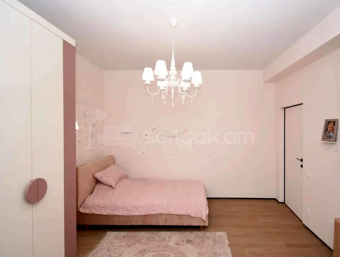 5 Սենյականոց Սեփական Տուն, 210քմ, Կապիտալ Վերանորոգված