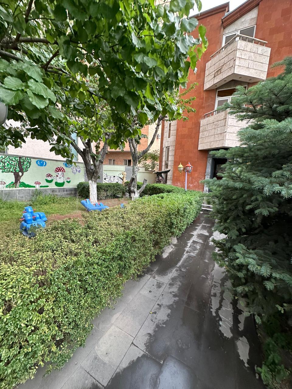 Շենք-Շինություն, 450քմ, Կապիտալ Վերանորոգված