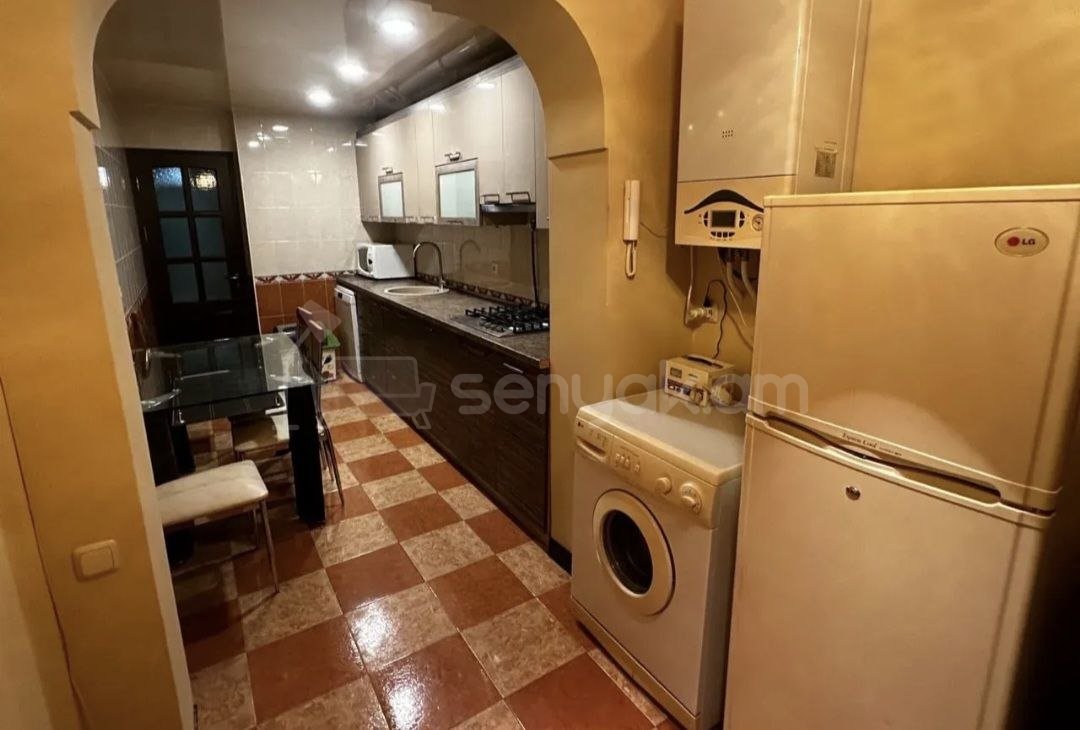 3 Սենյականոց Բնակարան, 84քմ, 5/9 հարկ, Կապիտալ Վերանորոգված, Կահավորված, Արևկող