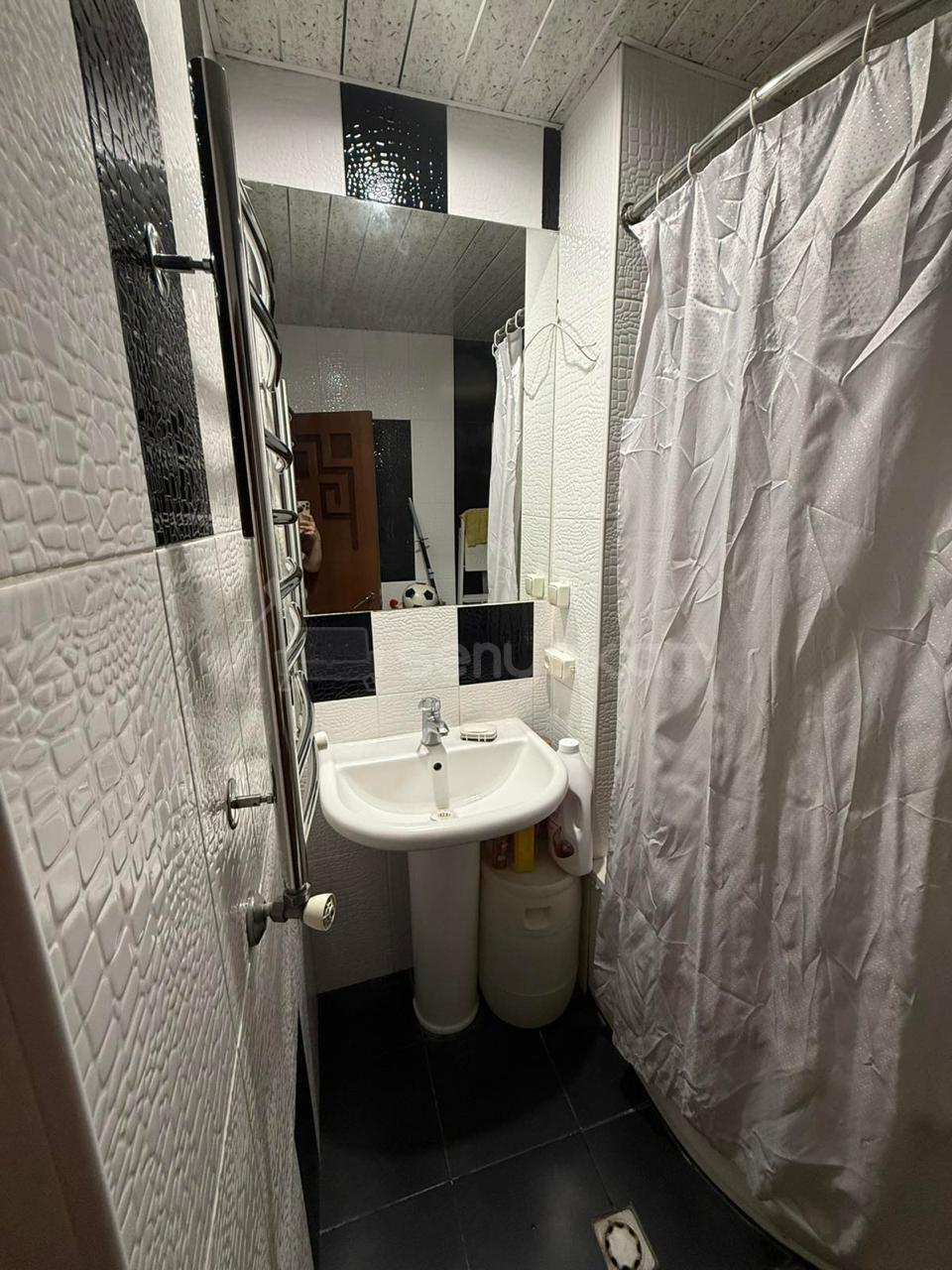 2 Սենյականոց Բնակարան, 50քմ, 2/9 հարկ, Կապիտալ Վերանորոգված, Մասամբ Կահավորված
