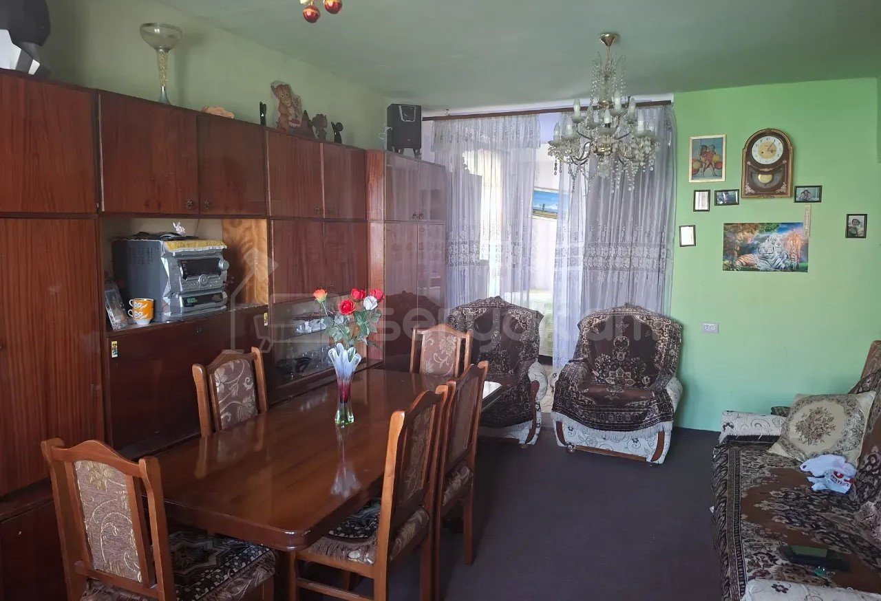 2 Սենյականոց Բնակարան Քարե Շենքում, 48քմ, 4/5 հարկ, Նորմալ Վիճակում
