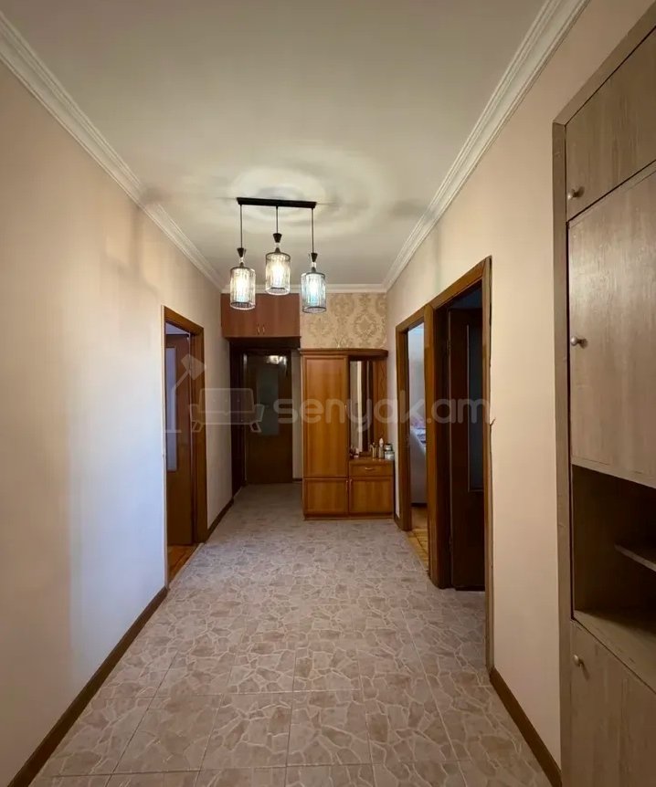 4 Սենյականոց Բնակարան, 84քմ, 1/9 հարկ, Կապիտալ Վերանորոգված