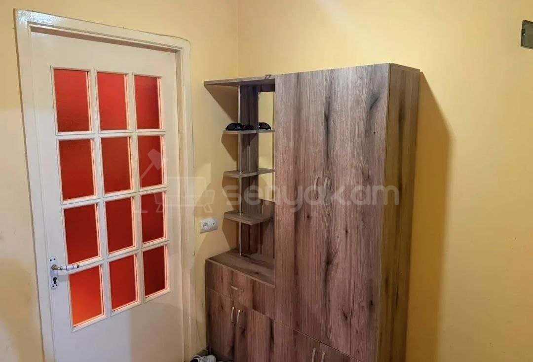 3 Սենյականոց Բնակարան, 45քմ, 2/9 հարկ, Նորմալ Վիճակում, Կահավորված, Արևկող