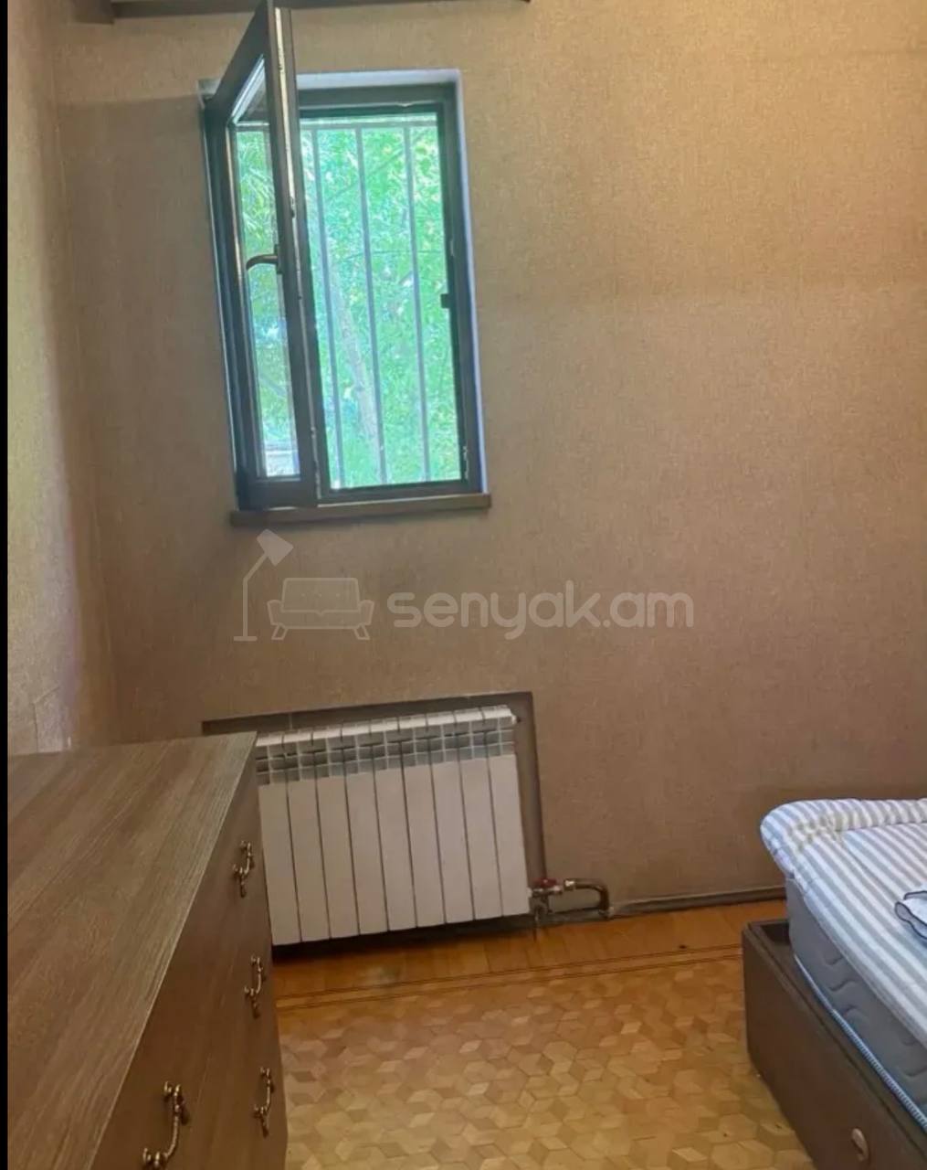 3 Սենյականոց Բնակարան Քարե Շենքում, 90քմ, 2/3 հարկ, Կապիտալ Վերանորոգված, Կահավորված, Արևկող