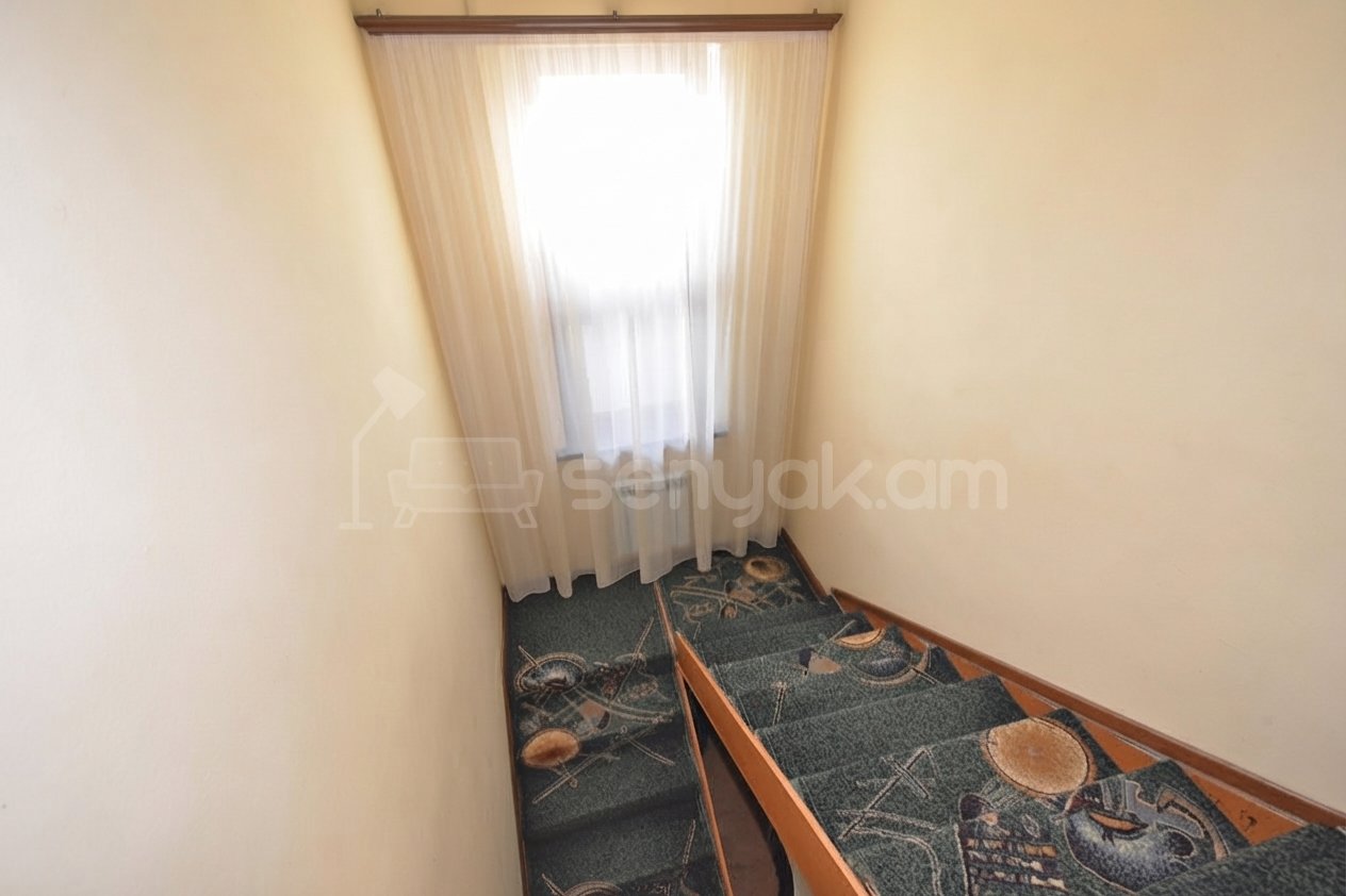 3 Սենյականոց Սեփական Տուն, 125քմ, Կապիտալ Վերանորոգված