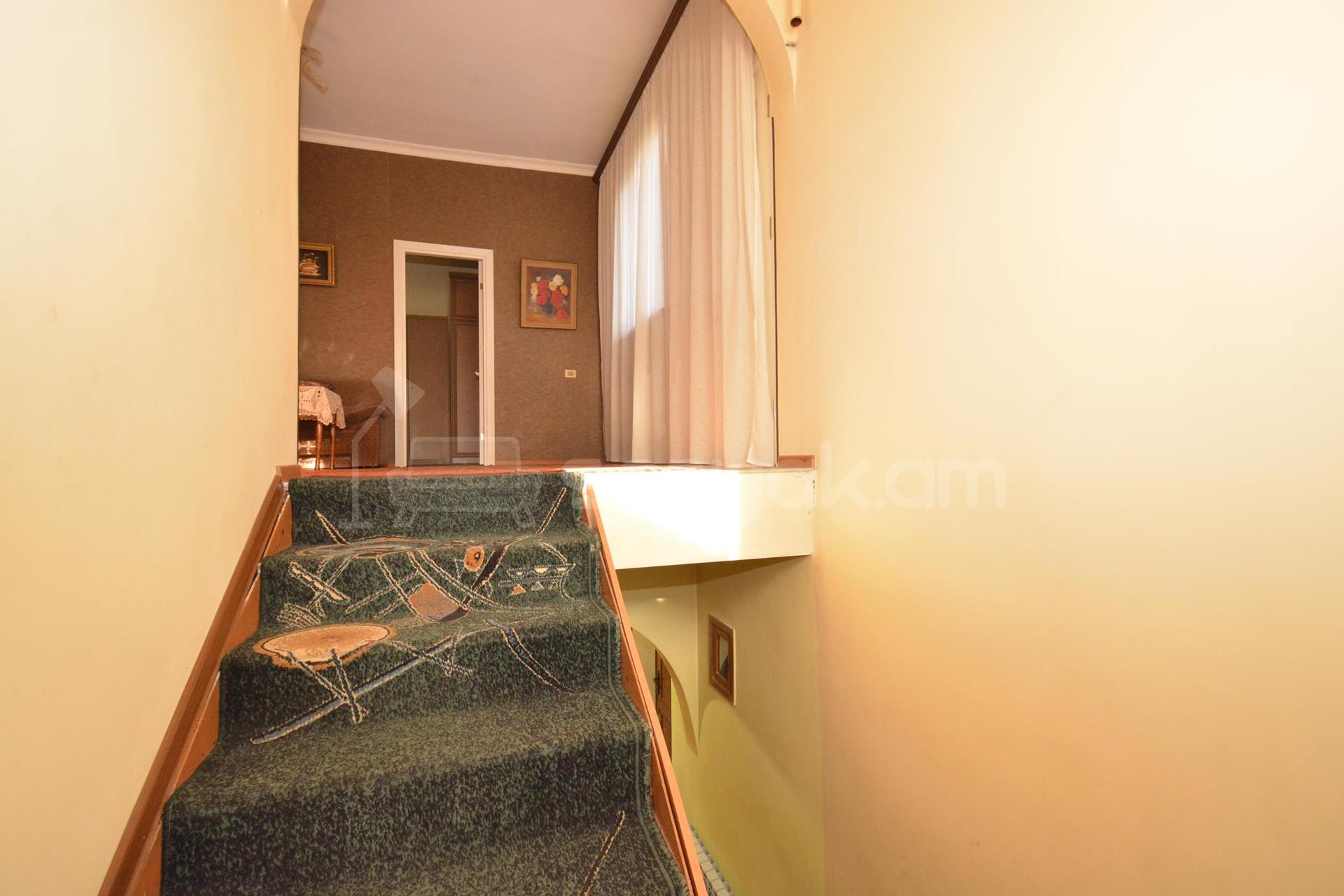 3 Սենյականոց Սեփական Տուն, 125քմ, Կապիտալ Վերանորոգված