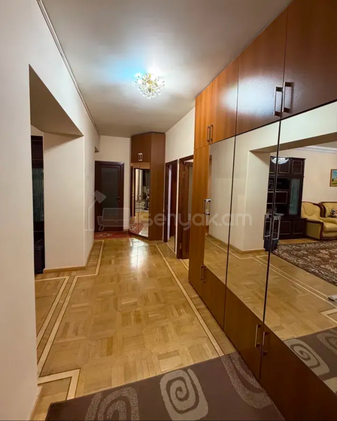 3 Սենյականոց Բնակարան Քարե Շենքում, 129քմ, 1/6 հարկ, Կապիտալ Վերանորոգված, Կահավորված