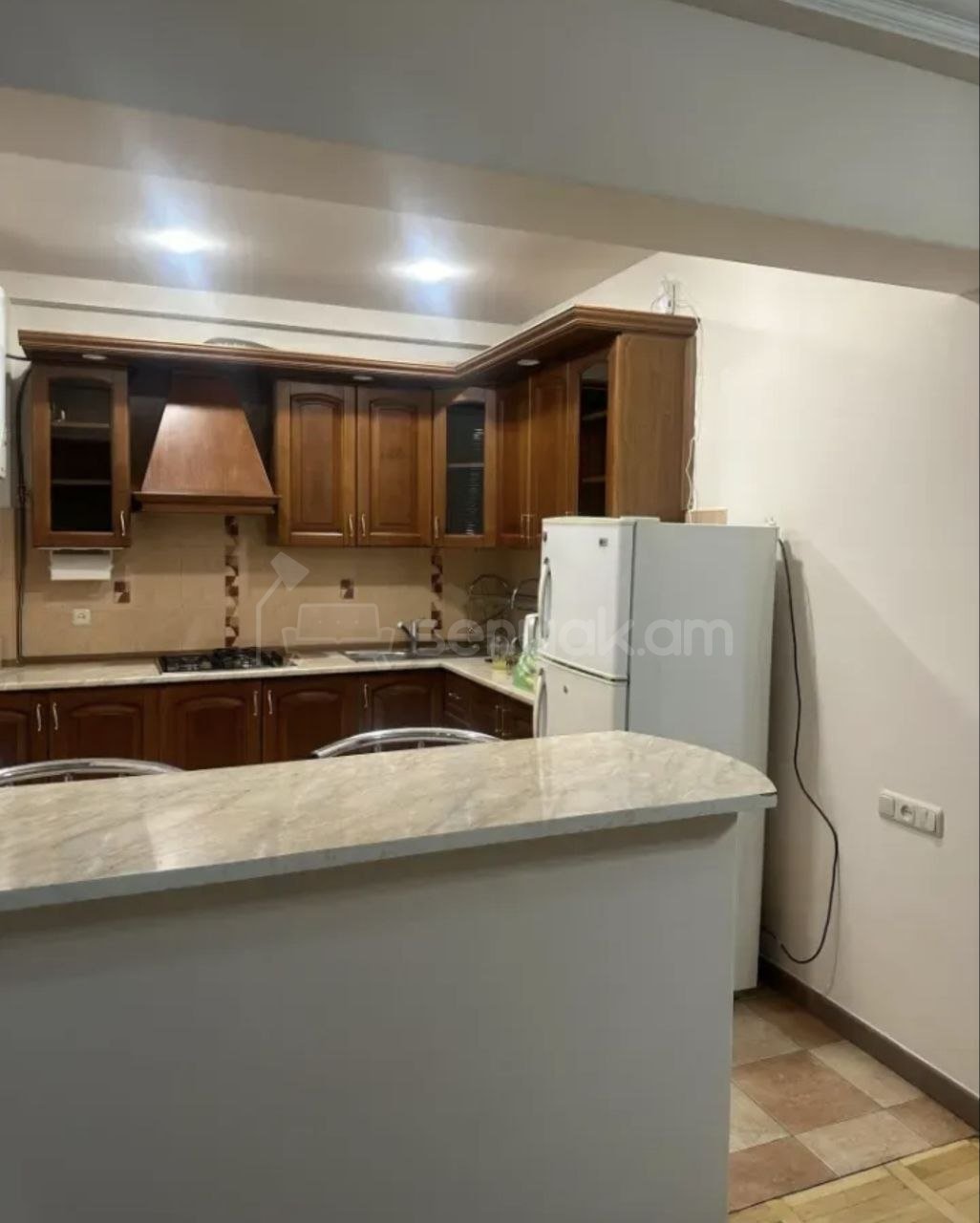 2 Սենյականոց Բնակարան Քարե Շենքում, 42քմ, 3/8 հարկ, Կապիտալ Վերանորոգված, Կահավորված, Արևկող