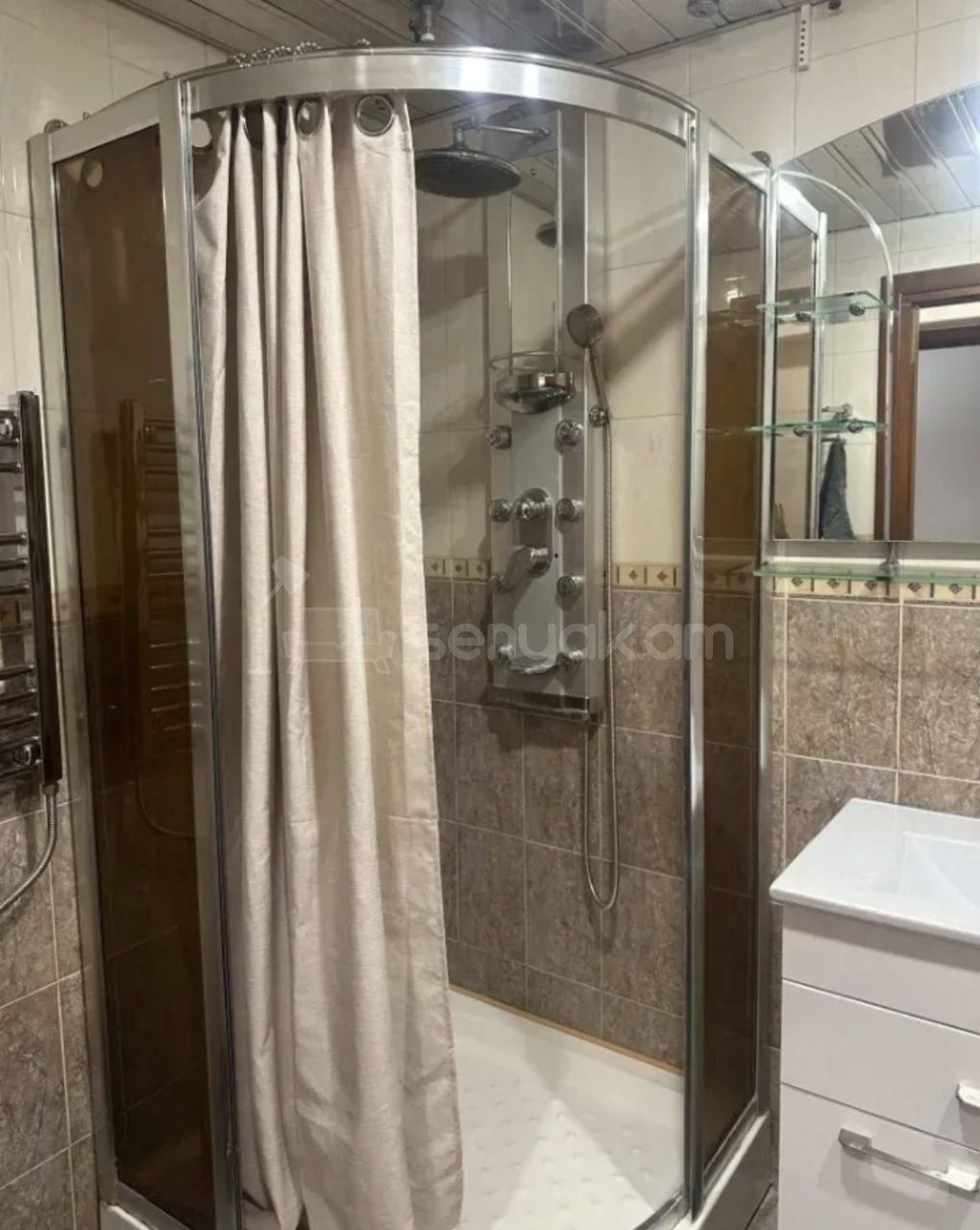 2 Սենյականոց Բնակարան Քարե Շենքում, 42քմ, 3/8 հարկ, Կապիտալ Վերանորոգված, Կահավորված, Արևկող