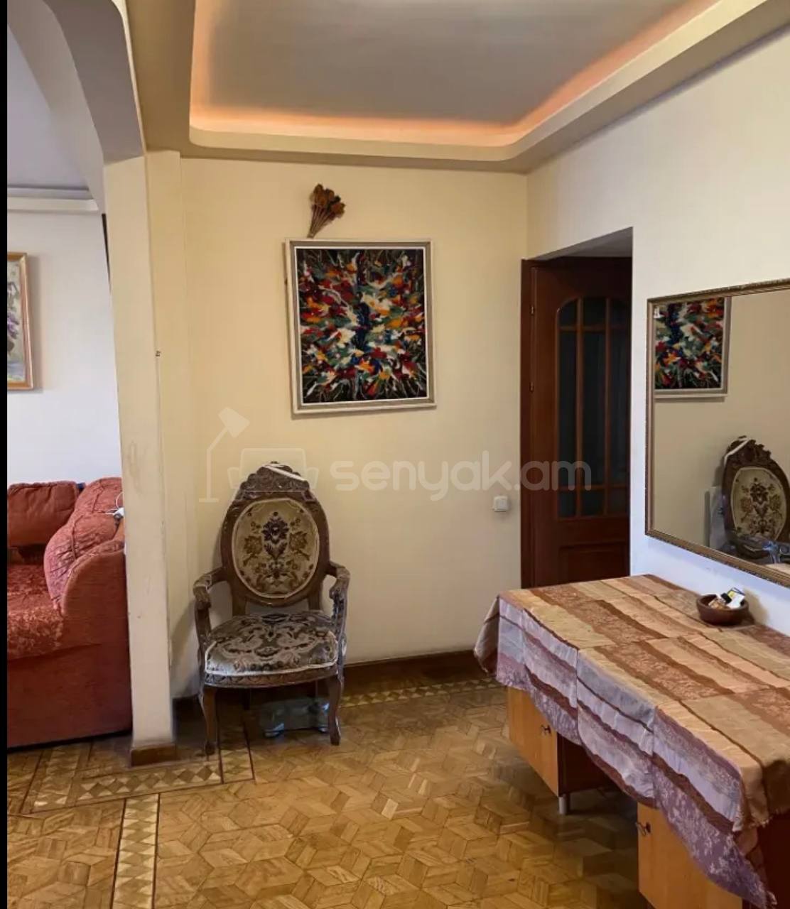 3 Սենյականոց Բնակարան Քարե Շենքում, 105քմ, 4/5 հարկ, Կապիտալ Վերանորոգված