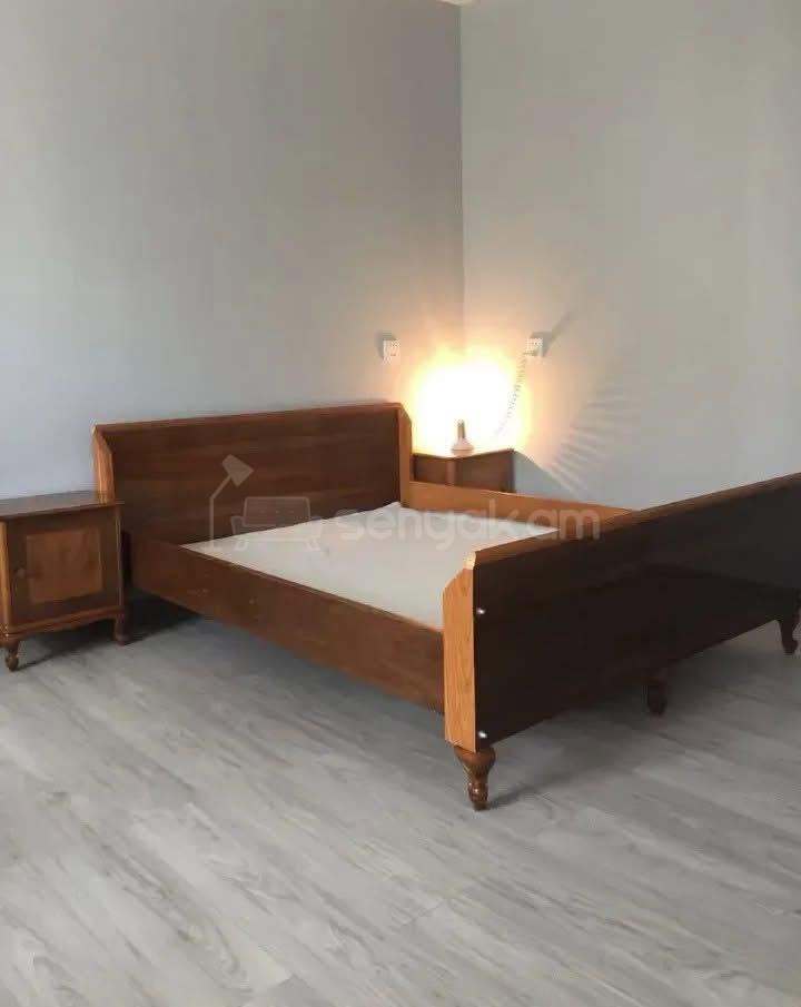 1 Սենյականոց Բնակարան Քարե Շենքում, 30քմ, 3/4 հարկ, Կապիտալ Վերանորոգված