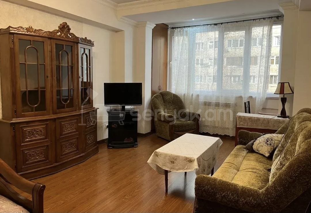 1 Սենյականոց Բնակարան, 42քմ, 3/11 հարկ, Կապիտալ Վերանորոգված, Կահավորված, Արևկող