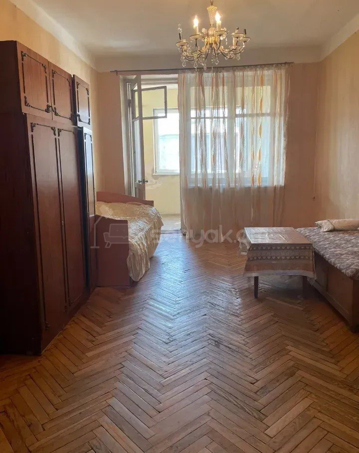 2 Սենյականոց Բնակարան Քարե Շենքում, 67քմ, 2/5 հարկ, Պետական Վիճակում