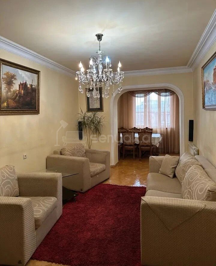 3 Սենյականոց Բնակարան Քարե Շենքում, 77քմ, 4/5 հարկ, Կապիտալ Վերանորոգված