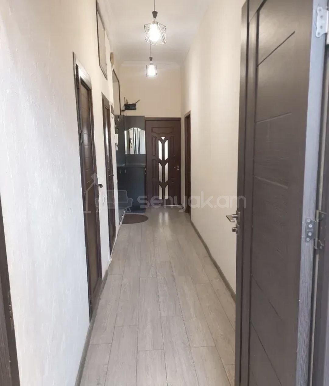 3 Սենյականոց Բնակարան Քարե Շենքում, 78քմ, 2/4 հարկ, Կապիտալ Վերանորոգված, Կահավորված, Արևկող