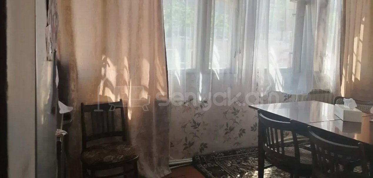 3 Սենյականոց Բնակարան, 80քմ, 1/9 հարկ, Պետական Վիճակում