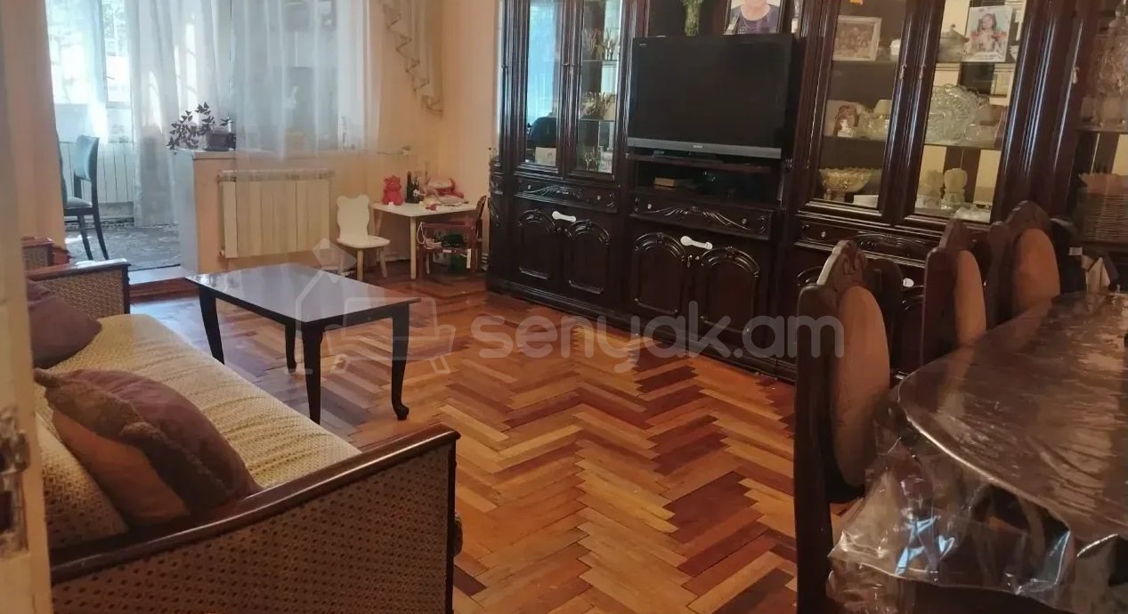 3 Սենյականոց Բնակարան, 80քմ, 1/9 հարկ, Պետական Վիճակում