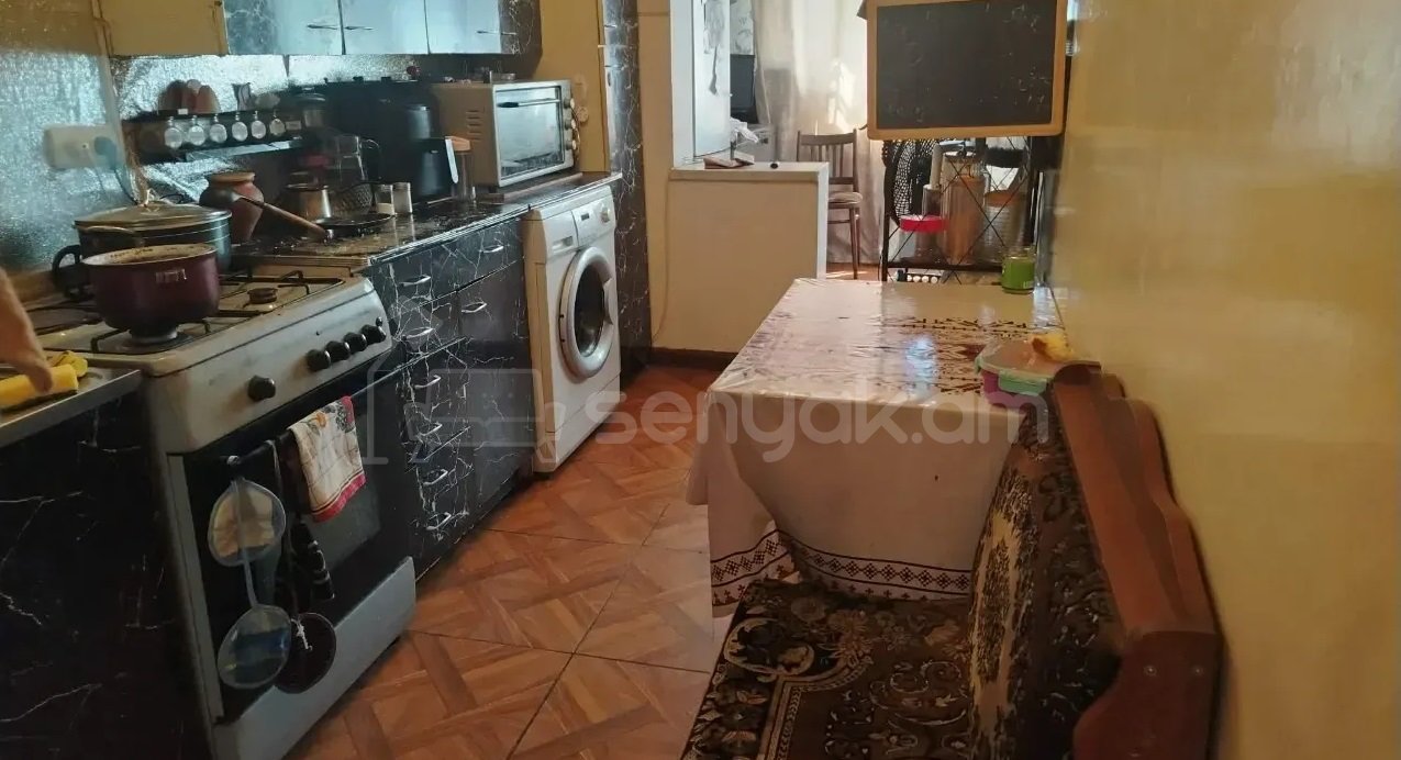 3 Սենյականոց Բնակարան, 80քմ, 1/9 հարկ, Պետական Վիճակում