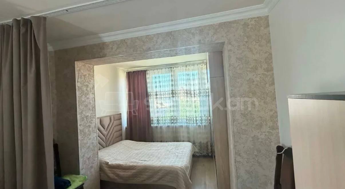 2 Սենյականոց Բնակարան Քարե Շենքում, 40քմ, 4/4 հարկ, Կապիտալ Վերանորոգված, Կահավորված
