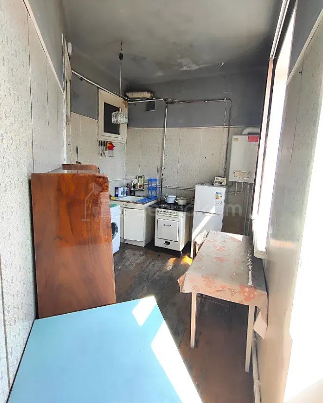 2 Սենյականոց Բնակարան Քարե Շենքում, 49քմ, 1/5 հարկ, Պետական Վիճակում