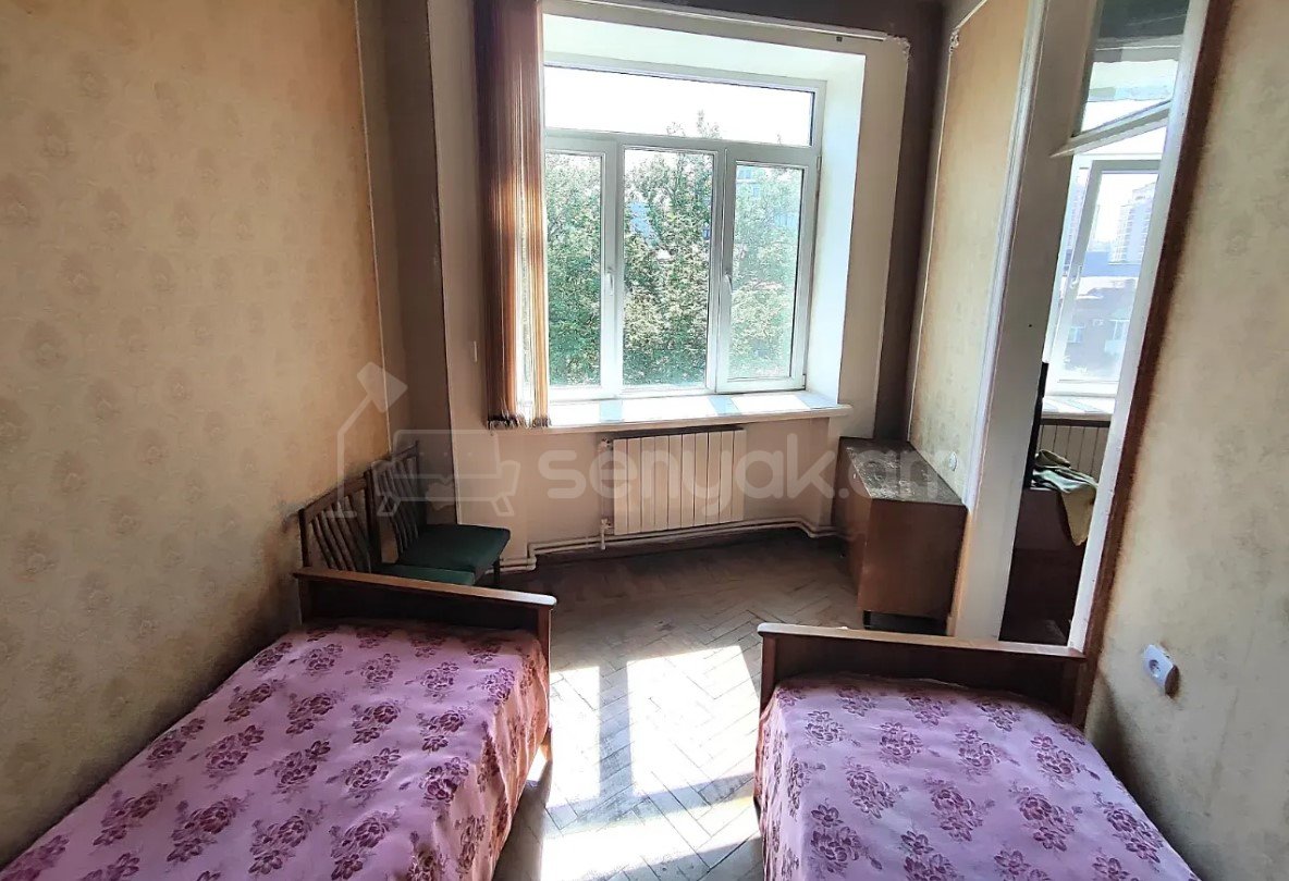 2 Սենյականոց Բնակարան Քարե Շենքում, 49քմ, 1/5 հարկ, Պետական Վիճակում