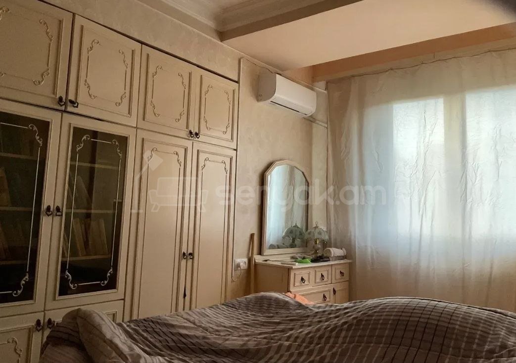2 Սենյականոց Բնակարան, 72քմ, 2/10 հարկ, Նորմալ Վիճակում, Կահավորված, Արևկող