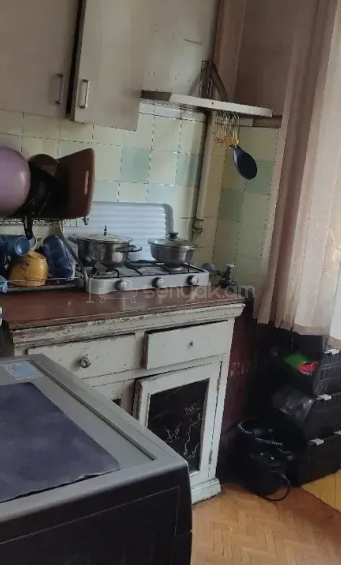 1 Սենյականոց Բնակարան Քարե Շենքում, 32քմ, 2/4 հարկ, Պետական Վիճակում