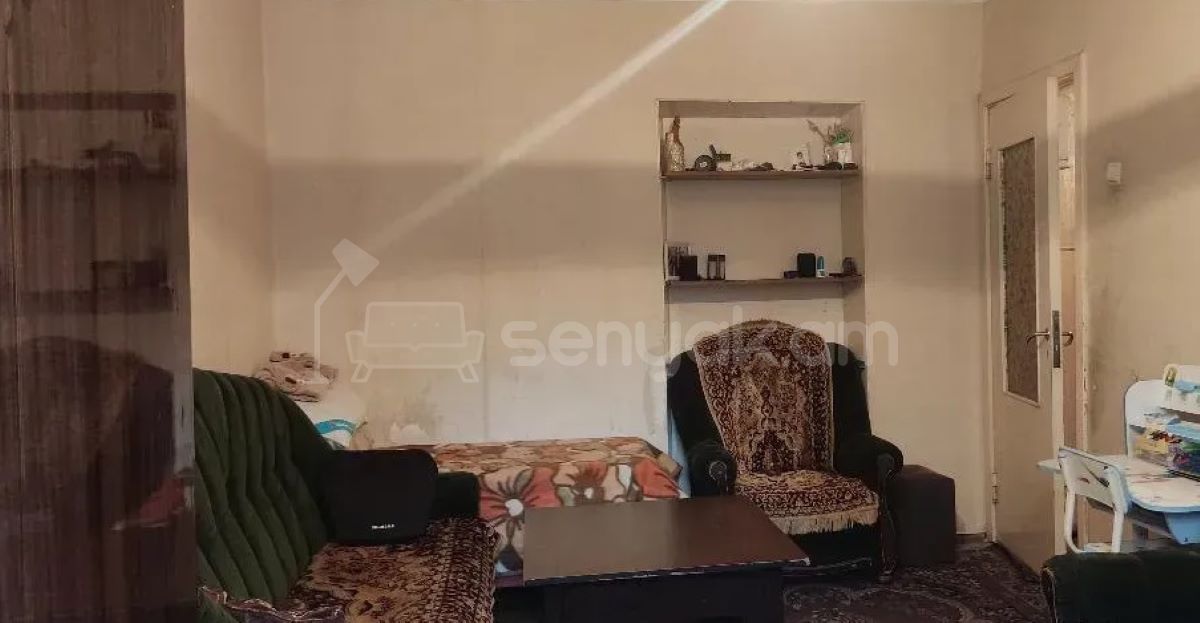 1 Սենյականոց Բնակարան Քարե Շենքում, 32քմ, 2/4 հարկ, Պետական Վիճակում