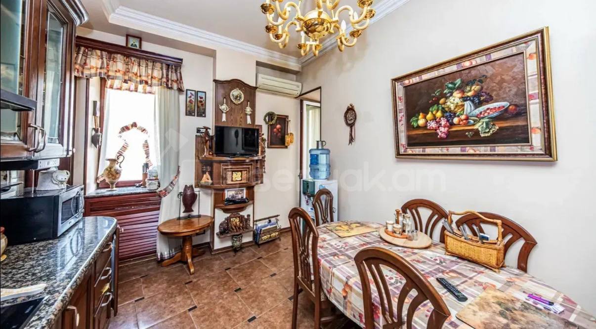 4 Սենյականոց Բնակարան Նորակառույցում, 250քմ, 5/9 հարկ, Դիզայներական Վերանորոգված, Կահավորված, Արևկող