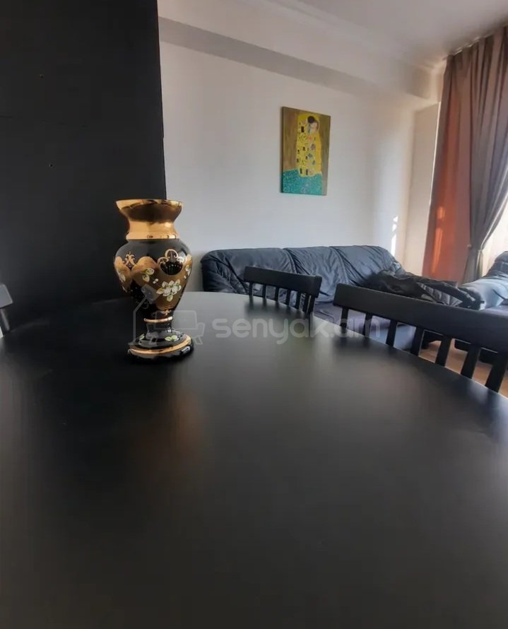 1 Սենյականոց Բնակարան, 40քմ, 2/14 հարկ, Կապիտալ Վերանորոգված, Կահավորված