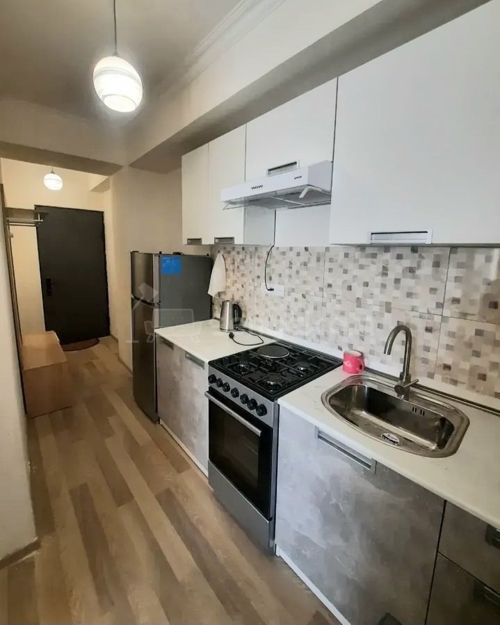 1 Սենյականոց Բնակարան, 40քմ, 2/14 հարկ, Կապիտալ Վերանորոգված, Կահավորված