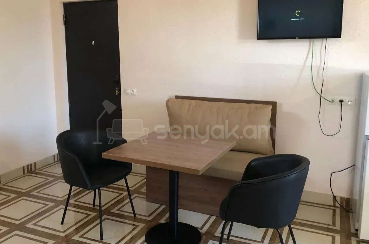 1 Սենյականոց Բնակարան, 35քմ, 2/3 հարկ, Կոսմետիկ Վերանորոգված