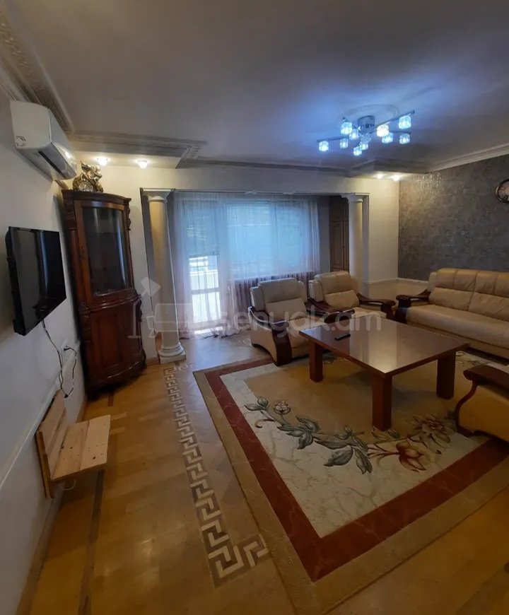 3 Սենյականոց Բնակարան, 70քմ, 3/9 հարկ, Կապիտալ Վերանորոգված, Կահավորված