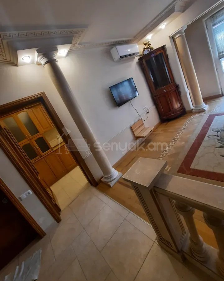 3 Սենյականոց Բնակարան, 70քմ, 3/9 հարկ, Կապիտալ Վերանորոգված, Կահավորված