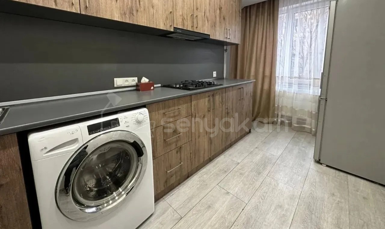 3 Սենյականոց Բնակարան, 80քմ, 3/9 հարկ, Դիզայներական Վերանորոգված, Կահավորված