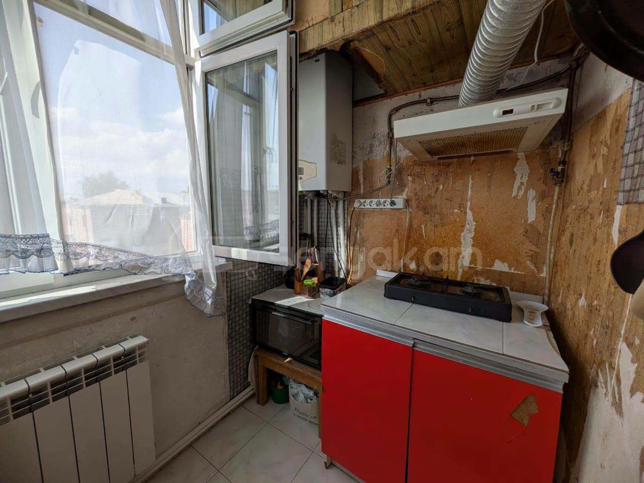 3 Սենյականոց Բնակարան Քարե Շենքում, 67քմ, 5/5 հարկ, Պետական Վիճակում