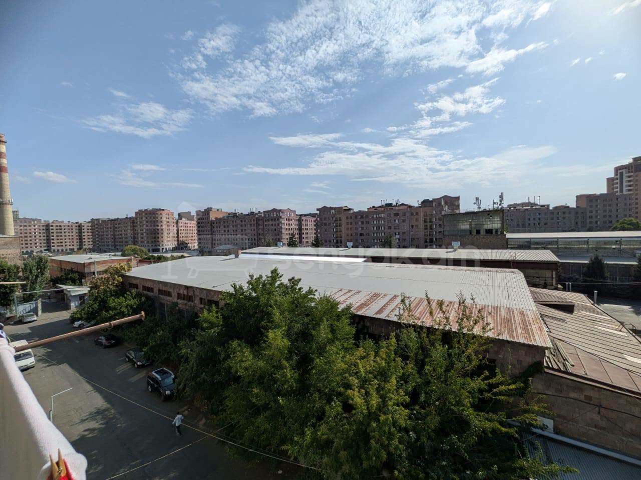 3 Սենյականոց Բնակարան Քարե Շենքում, 67քմ, 5/5 հարկ, Պետական Վիճակում