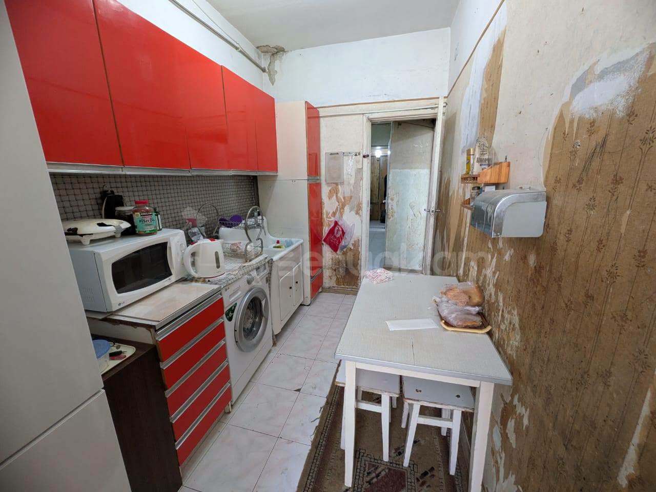 3 Սենյականոց Բնակարան Քարե Շենքում, 67քմ, 5/5 հարկ, Պետական Վիճակում