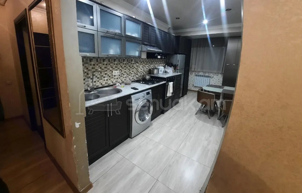 4 Սենյականոց Բնակարան, 90քմ, 7/9 հարկ, Կապիտալ Վերանորոգված, Կահավորված