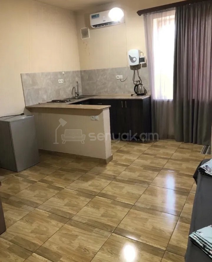 1 Սենյականոց Բնակարան, 30քմ, 2/3 հարկ, Կապիտալ Վերանորոգված